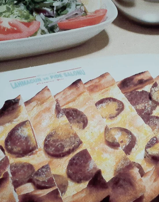 Bağdat Ocakbaşı lahmacun ve pide sunumu 2